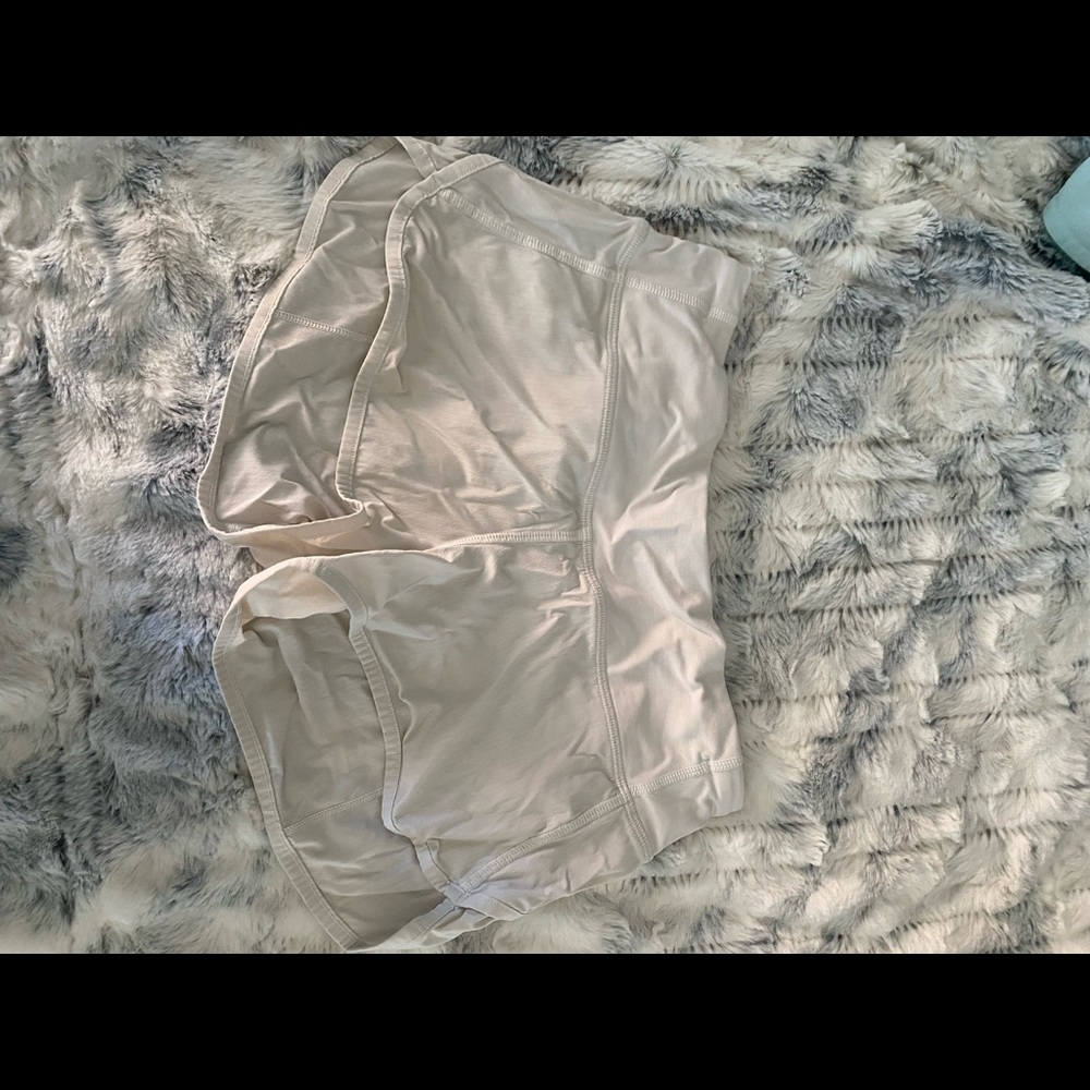 lululemon speed up shorts 2.5”